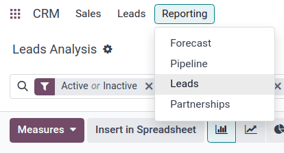 เปิดแอปลูกค้าสัมพันธ์และคลิกที่แท็บ Reporting ที่ด้านบนของหน้าจอ จากนั้นคลิก Leads